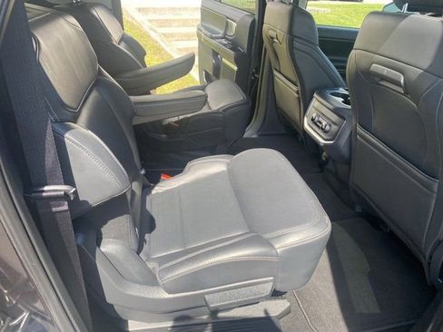 Used 2025 Ford Expedition Max Platinum AWD/4WD image 20