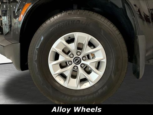 Used 2024 Nissan Frontier SV RWD image 34