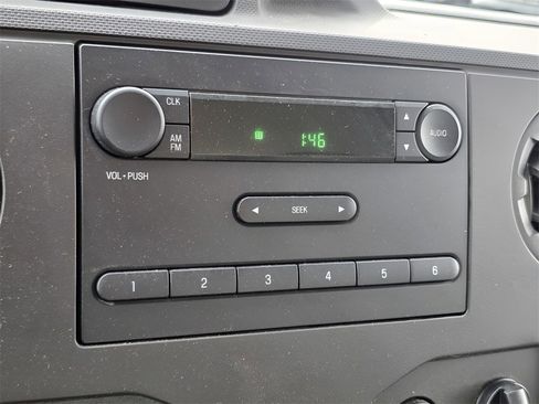 Used 2019 Ford E-350 and Econoline 350 Super Duty image 28