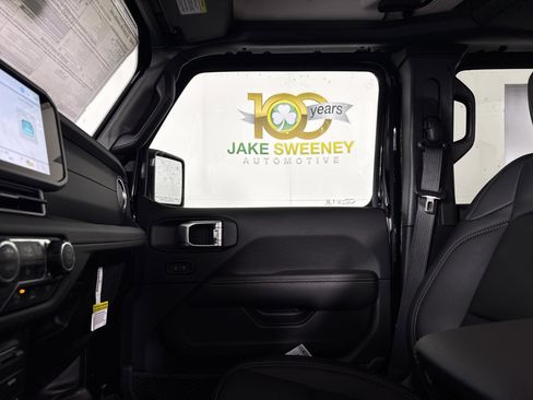 New 2026 Jeep Gladiator Sport image 25