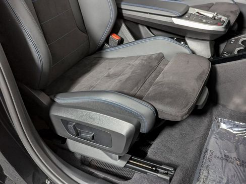 Used 2025 BMW X1 M35i w/ Premium Package image 28