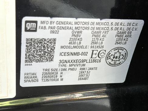 Used 2023 Chevrolet Equinox Premier AWD/4WD image 31