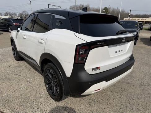 Used 2025 Nissan Kicks SR AWD/4WD image 4