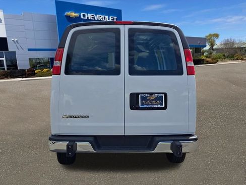 Used 2025 Chevrolet Express 2500 w/ Driver Convenience Package RWD image 26