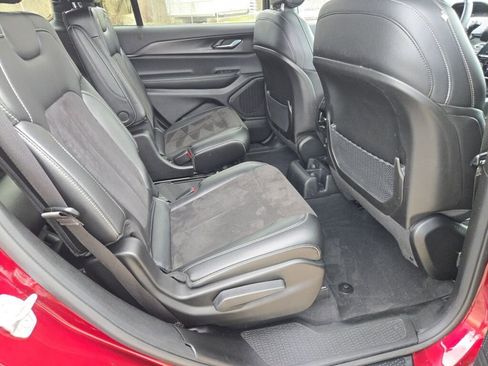 Certified 2023 Jeep Grand Cherokee L Laredo image 10