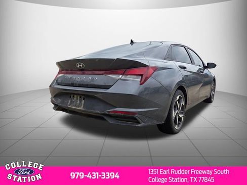 Used 2023 Hyundai Elantra SEL w/ Convenience Package FWD image 6