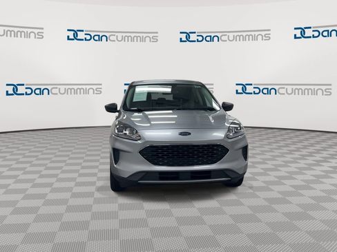 Used 2022 Ford Escape SE FWD image 3