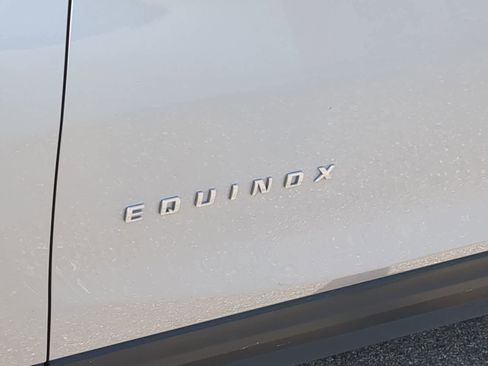 Used 2021 Chevrolet Equinox LT FWD image 13