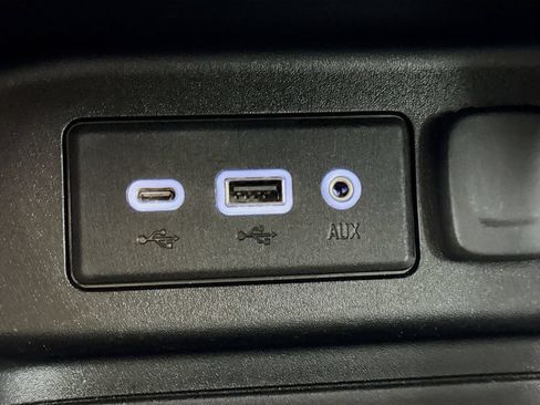 Used 2019 Chevrolet Equinox LS AWD/4WD image 13