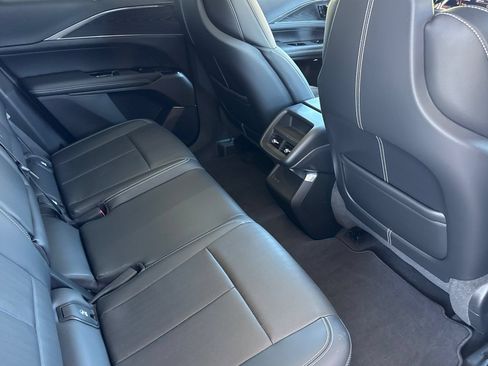 Used 2024 Cadillac Lyriq Luxury RWD image 24