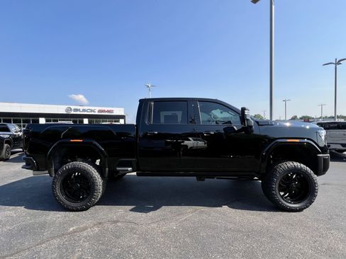 New 2026 GMC Sierra 3500 Denali w/ Denali Reserve Package AWD/4WD image 10