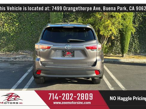 Used 2016 Toyota Highlander XLE AWD/4WD image 8