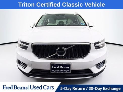 Used 2019 Volvo XC40 T5 Momentum AWD/4WD image 2