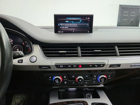 Used 2019 Audi Q7 2.0T Premium Plus w/ Premium Plus Package AWD/4WD image 22