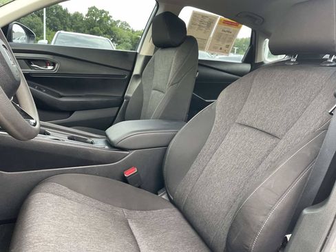 Used 2025 Honda Accord SE image 21