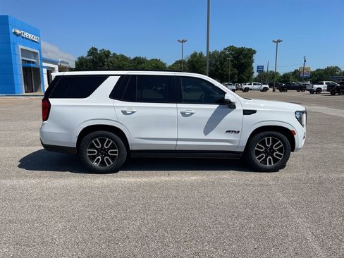 Used 2021 GMC Yukon AT4 w/ AT4 Premium Plus Package AWD/4WD image 6