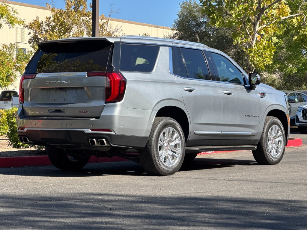 Used 2025 GMC Yukon Denali AWD/4WD image 5
