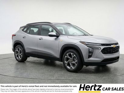Used 2025 Chevrolet Trax LT