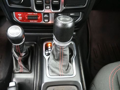 Used 2021 Jeep Wrangler Unlimited Rubicon w/ Steel Bumper Group image 25