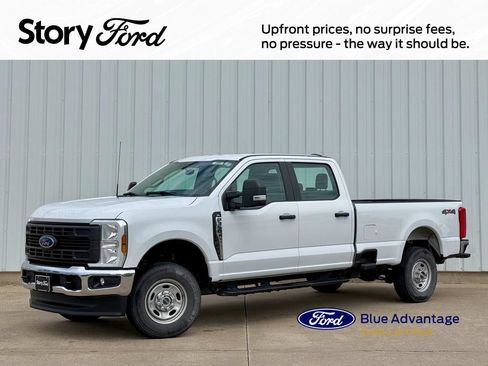 Used 2024 Ford F350 XL w/ Snow Plow/Camper Package AWD/4WD image 1