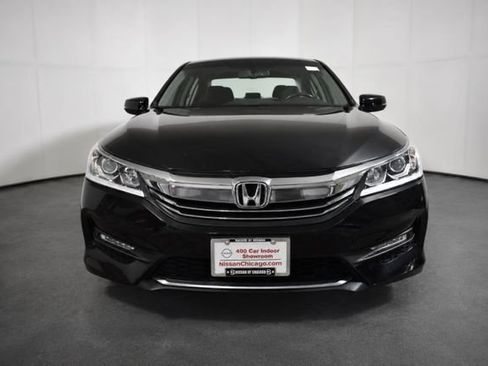 Used 2017 Honda Accord EX-L image 2