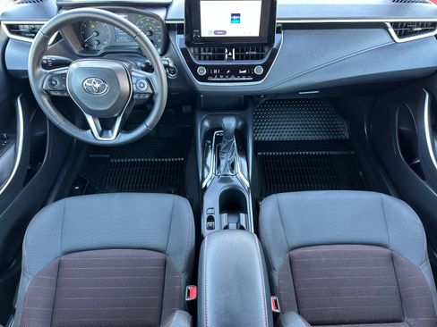 Used 2025 Toyota Corolla SE image 14