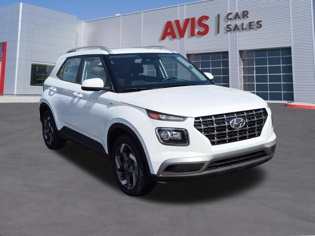 Used 2025 Hyundai Venue SEL FWD image 3