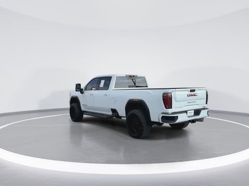 Used 2024 GMC Sierra 2500 AT4 w/ Technology Package AWD/4WD image 6