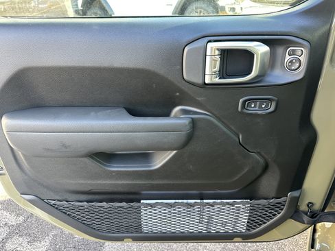 New 2026 Jeep Gladiator Sport image 27