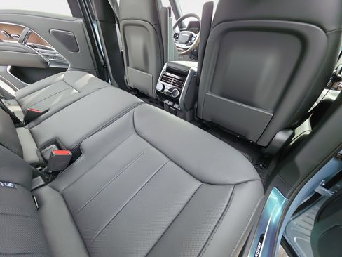 New 2026 Land Rover Range Rover Long Wheelbase SE AWD/4WD image 11