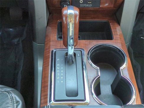 Used 2010 Ford F150 Lariat image 19