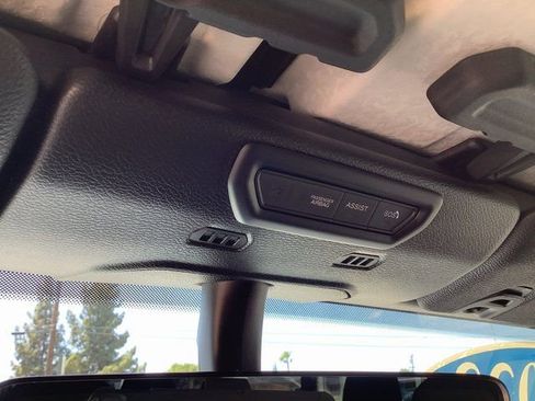 Used 2023 Jeep Gladiator Willys image 20