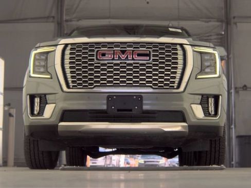 Used 2022 GMC Yukon Denali AWD/4WD image 22