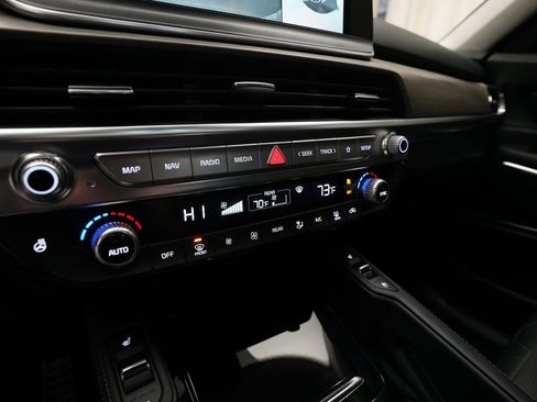 Certified 2021 Kia Telluride SX w/ SX Prestige Package image 21