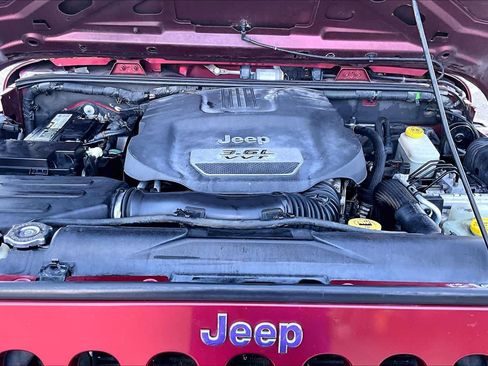 Used 2013 Jeep Wrangler Unlimited Sport AWD/4WD image 32