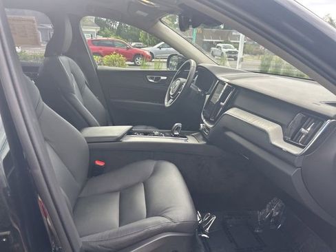 Certified 2025 Volvo XC60 B5 Plus AWD/4WD image 15
