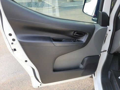 Used 2020 Nissan NV200 S image 11