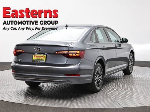 Used 2020 Volkswagen Jetta SE FWD image 5