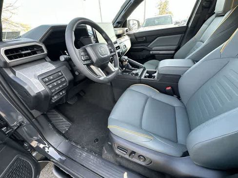 Used 2026 Toyota 4Runner Trailhunter image 15