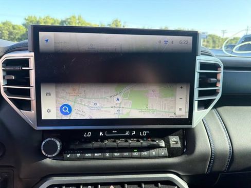 Used 2025 Toyota Sequoia Platinum AWD/4WD image 33