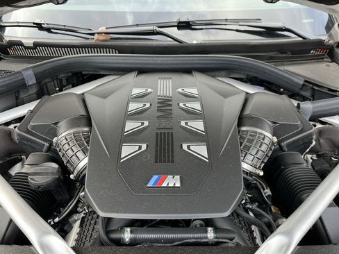 Used 2025 BMW X7 M60i image 25