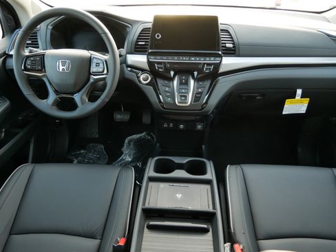 New 2026 Honda Odyssey Touring image 10