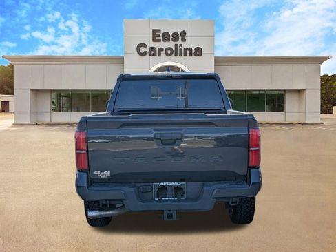 Used 2024 Toyota Tacoma SR5 AWD/4WD image 4