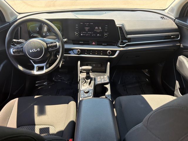 Used 2025 Kia Sportage LX AWD/4WD image 19