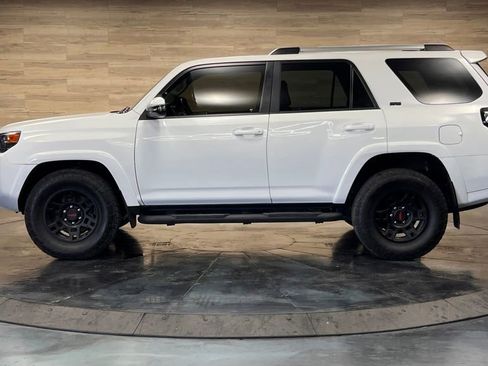 Used 2023 Toyota 4Runner SR5 Premium w/ Moonroof Package RWD image 9
