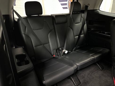 Used 2024 Kia Telluride EX w/ EX Captain's Chair Package AWD/4WD image 23