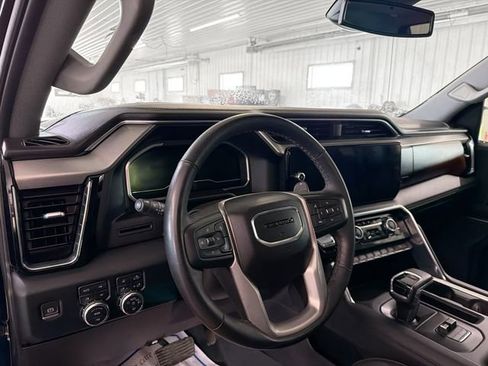 Used 2024 GMC Sierra 1500 Denali AWD/4WD image 8