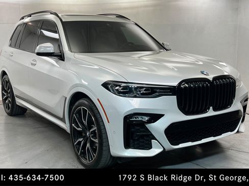 Used 2022 BMW X7 xDrive40i w/ M Sport Package AWD/4WD image 7