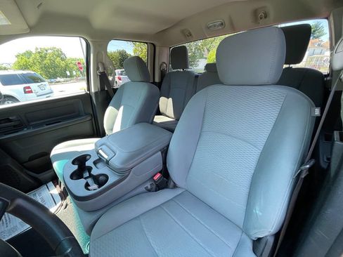 Used 2017 RAM 1500 Express AWD/4WD image 16
