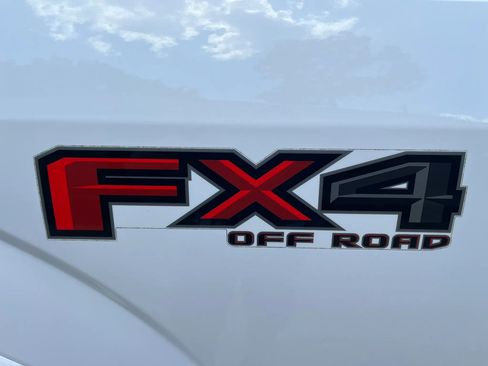 Used 2016 Ford F150 XLT w/ Equipment Group 302A Luxury image 10